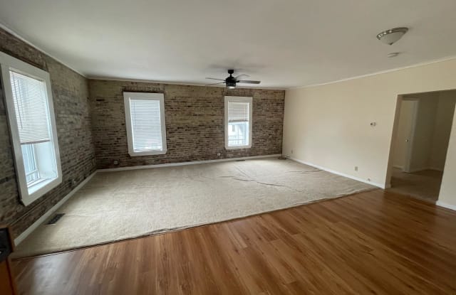 2 Main Street - 2 photos photos