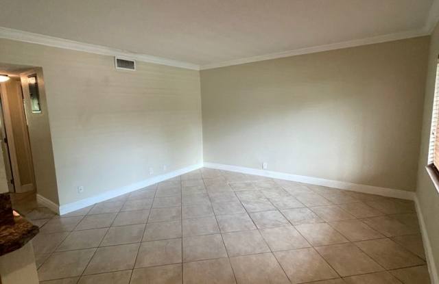 2 BED 1 BATH | BOUTIQUE BLDG | FT. LAUDERDALE Gallery 4