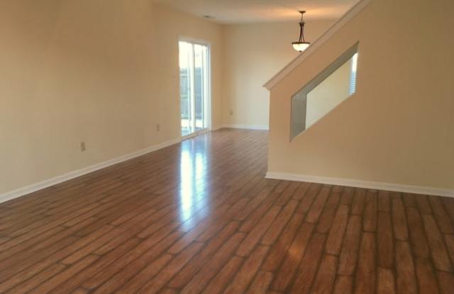 736 Pine Lake Drive Gallery 4