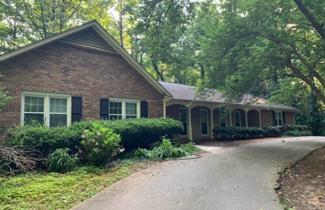 350 Hollyberry Dr - 350 Hollyberry Drive, Roswell, GA 30076