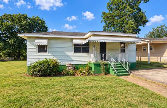 Newly Renovated 3 bedroom, 1 bath home Gallery 1
