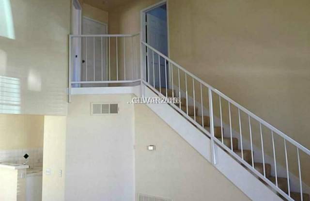 2811 CRYSTAL LANTERN Drive Gallery 2