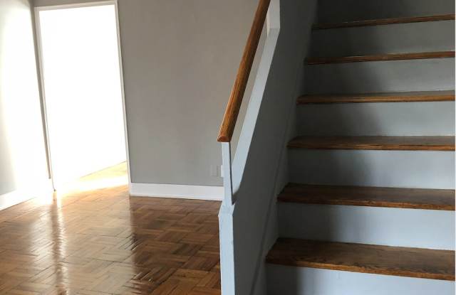 192-35 71st Crescent photos photos