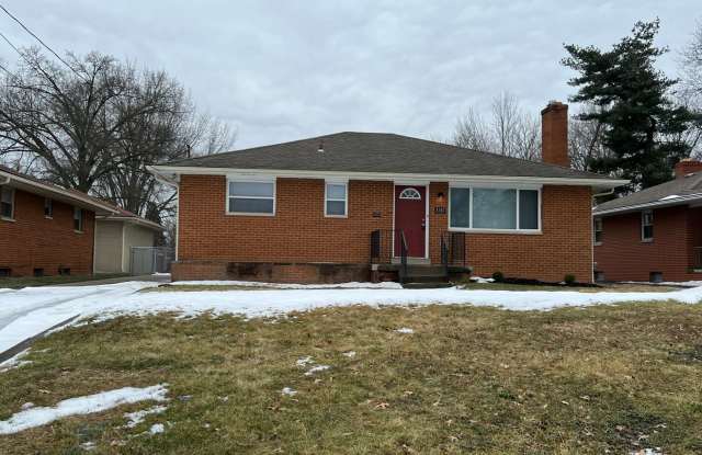 4 Bedroom with a Huge Fenced Back Yard! photos photos 4 Bedroom with a Huge Fenced Back Yard! photos photos