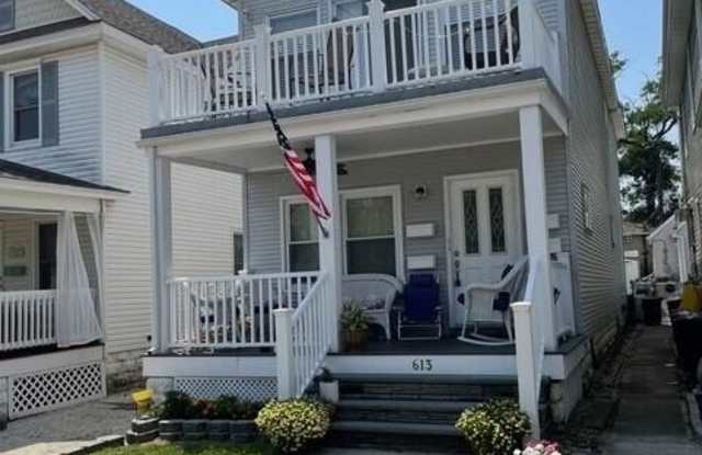 613 Brinley Avenue unit: 2 photos photos