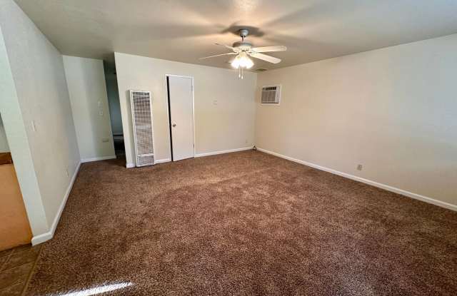 COZY 3 BED 2 BATH HOME LOCATED IN THE STARVIEW ESTATES SUBDIVISION - 2301 Galaxy Way, Redding, CA 96002