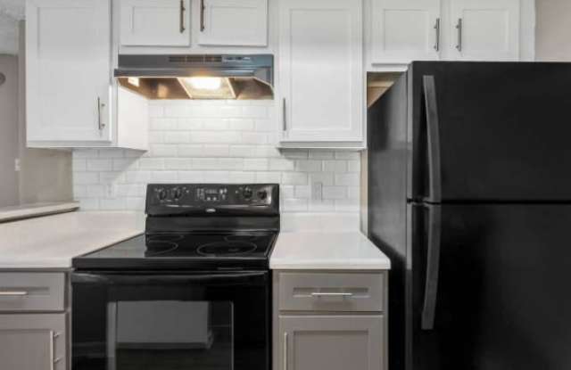 4966 Woodstone Dr Gallery 2