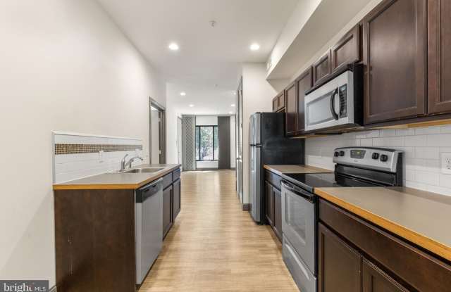 812 N 15TH STREET - 812 North 15th Street, Philadelphia, PA 19130