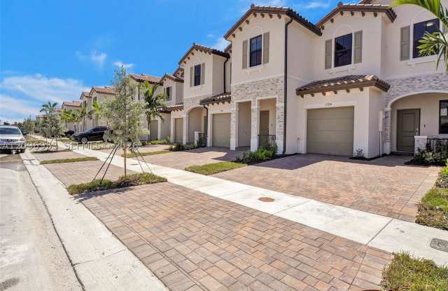 11924 SW 247th Ter Gallery 3