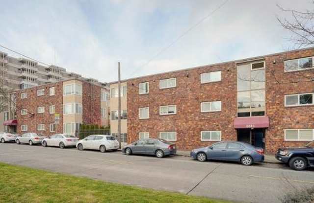 6805 Woodlawn Ave NE - 6805 Woodlawn Avenue Northeast, Seattle, WA 98115