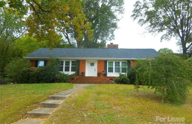 8917 Nottoway Drive - 8917 Nottoway Drive, Charlotte, NC 28213