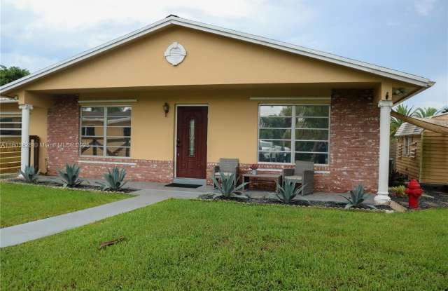 4725 SW 109th Ter photos photos