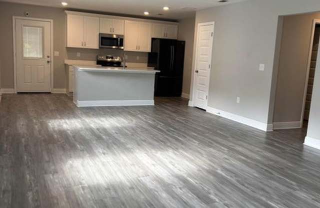 New in Crestview! Gallery 4
