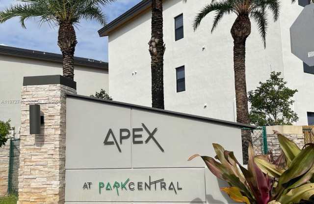 7915 NW 104th Ave photos photos