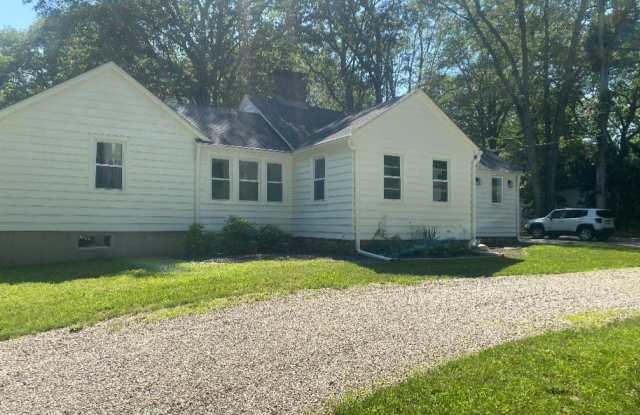 101 Cow Hill Road photos photos
