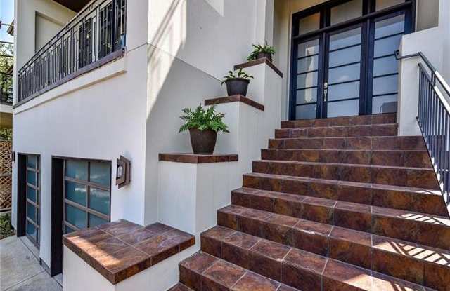 5911 N West PL Gallery 2