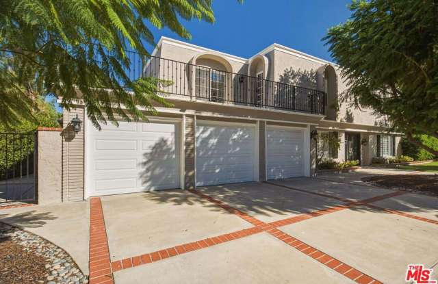 22777 Brenford St Gallery 4