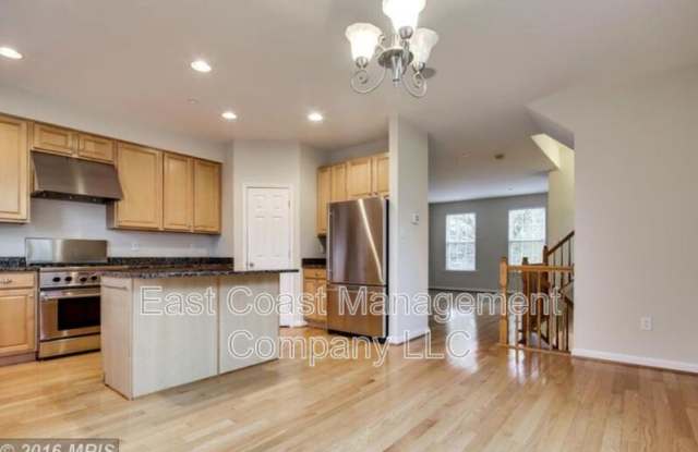 2722 Fait Ave Gallery 1