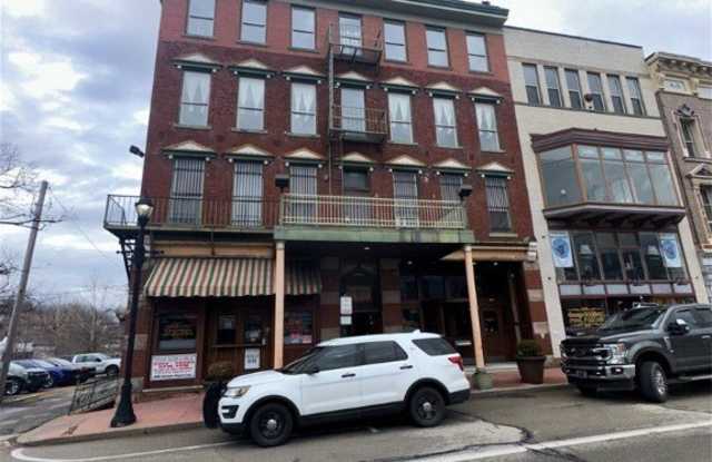 92 W Main Street - 92 West Main Street, Uniontown, PA 15401
