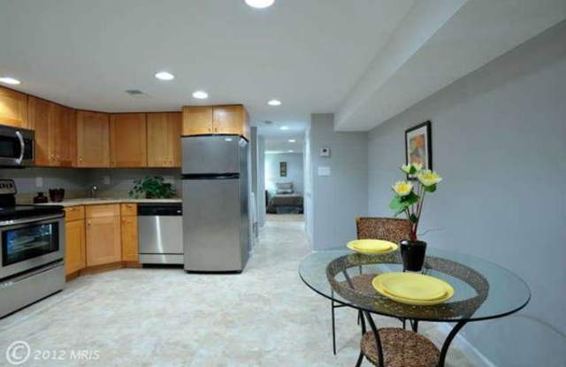 606 Harvard St., NW - B Gallery 3