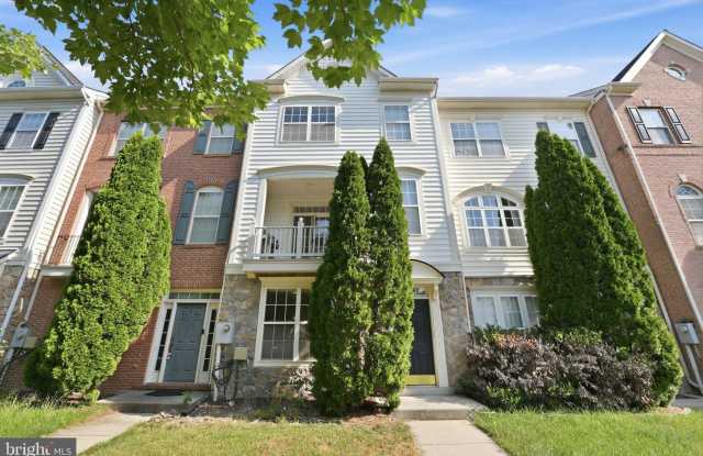 42427 ROCKSLIDE Terrace Gallery 1