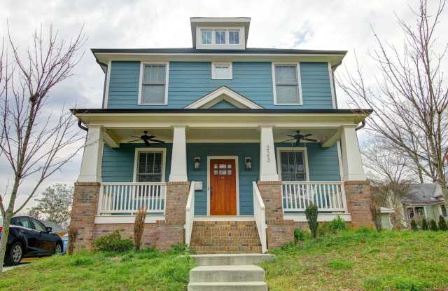 Beautifully Spacious 3bd/2.5ba Home Just Minutes from Downtown Durham with Fenced-In Backyard! photos photos