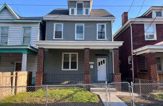 Updated 3BR 1.5 Bath House plus off street parking spot photos photos