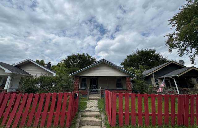 Southeast Side - 2 Bedroom home Gallery 3