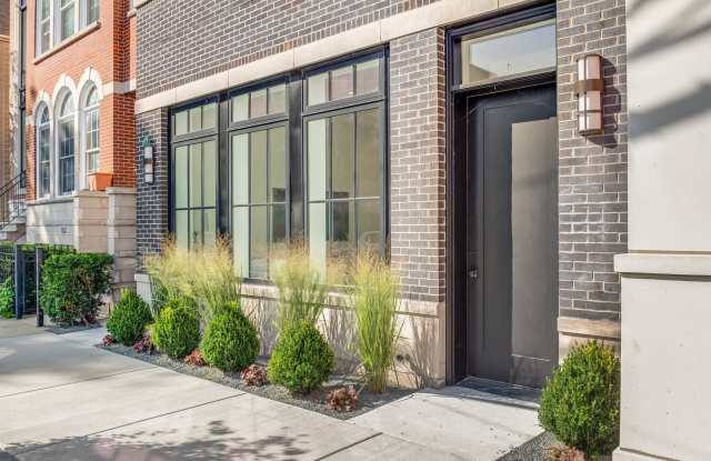 1544 North Wieland Street Gallery 2