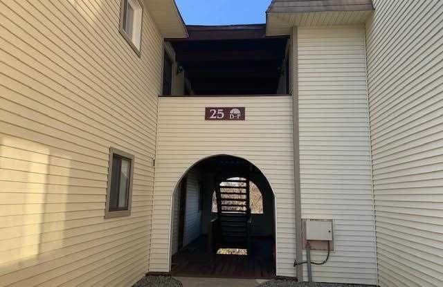 25 VILLAGE PK DR - 25 Village Park Drive, Fishkill, NY 12524