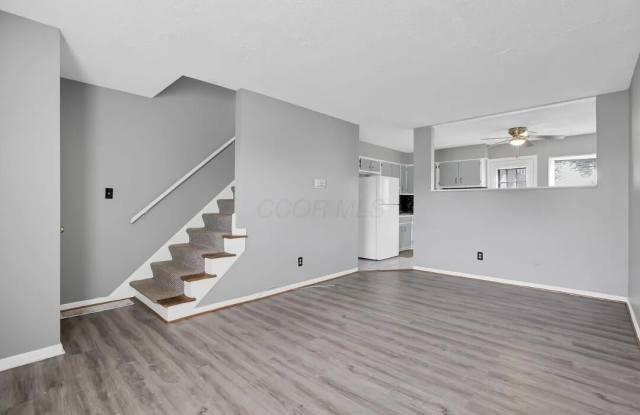 1746 Pine Tree Street S Gallery 4