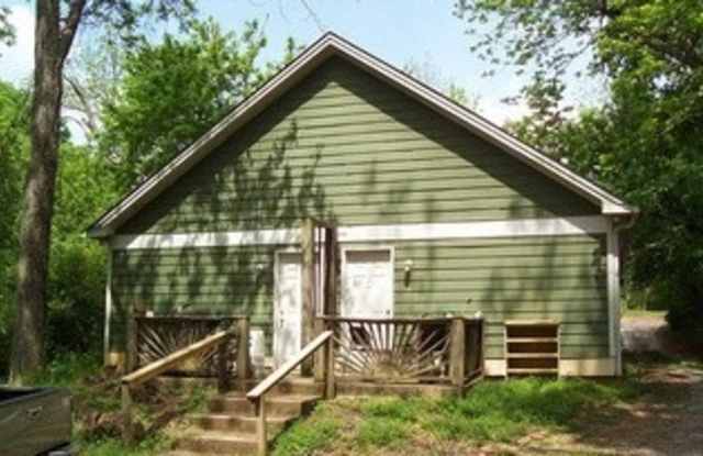 Unique 4 bedroom duplex! Gallery 1