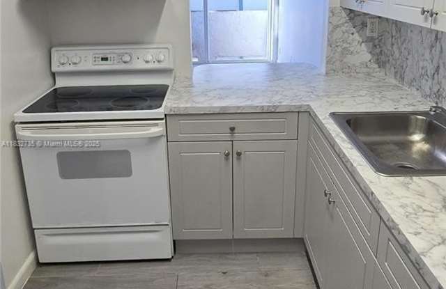 Paradise Isles Apartments photos photos