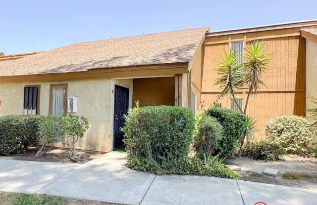 Pet-Friendly 2 Bed, 2 Bath Apartment in Southwest Bakersfield with Garage and Community Pool Gallery 1