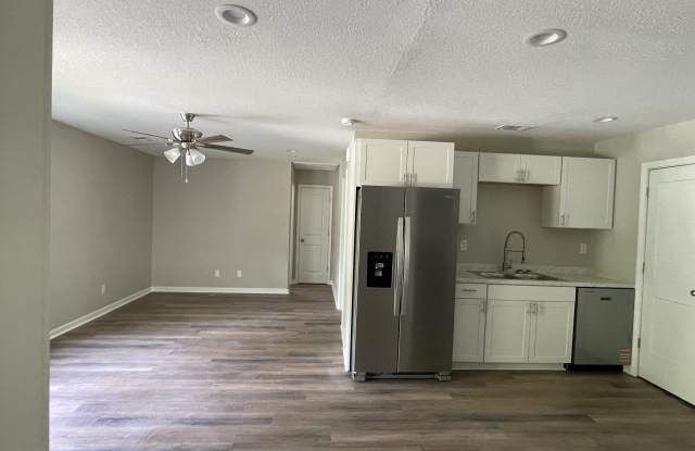 102 Dylan Dr photos photos