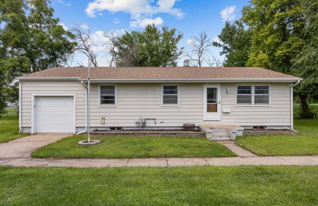 Single Family Home On Convenient, Quiet Street in Center Point photos photos