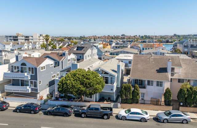 9-MONTH FURNISHED WINTER RENTAL MID SEPT 2026 THROUGH MID JUNE 2027 **3-car parking** photos photos 9-MONTH FURNISHED WINTER RENTAL MID SEPT 2026 THROUGH MID JUNE 2027 **3-car parking** photos photos