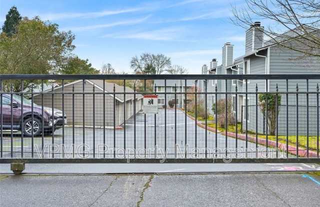 5415 Northeast 34th Street Unit: B Gallery 2