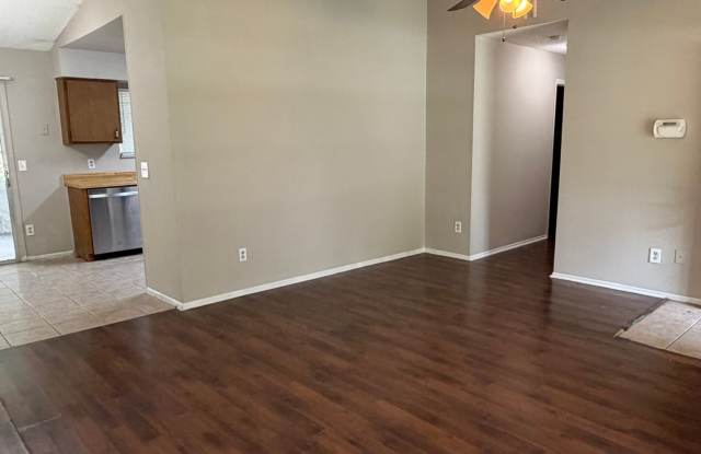 3 Bedroom 2 Bath Home Available Now! Gallery 4