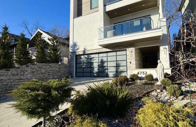 4732 Mercier Street photos photos