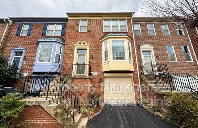 6232 Littlethorpe Ln - 6232 Littlethorpe Lane, Kingstowne, VA 22315