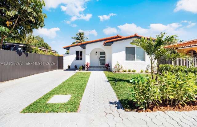 2039 SW 60th Ct Gallery 2