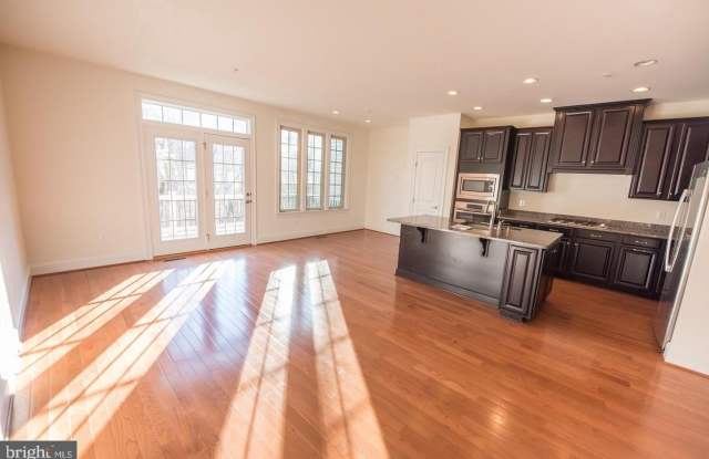 2507 ROLLING FOREST Drive Gallery 4