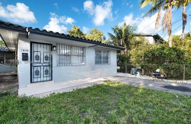1519 NW 40th St photos photos