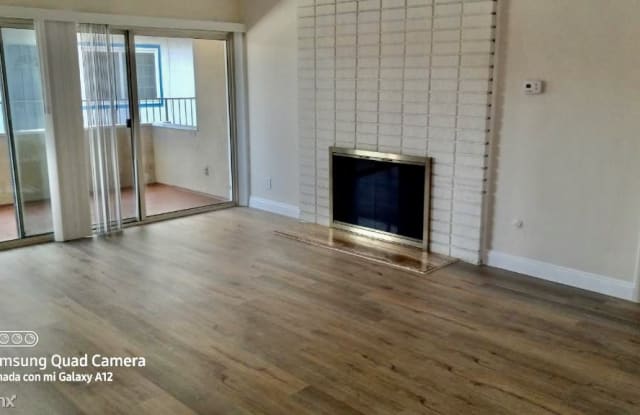 315 W Hillcrest Blvd Apt 2 - 315 West Hillcrest Boulevard, Inglewood, CA 90301