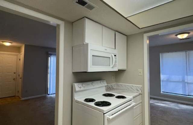 Welcome to Cary Westpark Condos — Where convenience and charm meet in the heart of Downtown Cary. Limited Time: One Month Free. Gallery 4