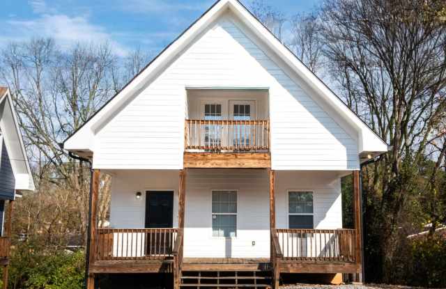 472 First Street | 4 BED 2 BATH + MOVE IN SPECIAL photos photos