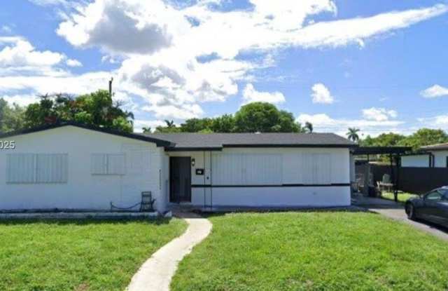 1430 NW 176th Ter photos photos