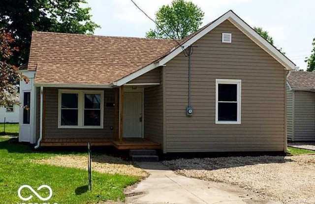 153 N Vaught Street photos photos