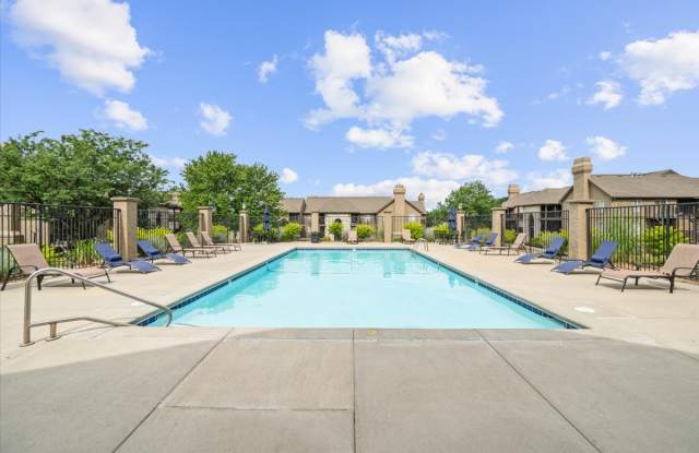 Deerfield Apartments Gallery 2